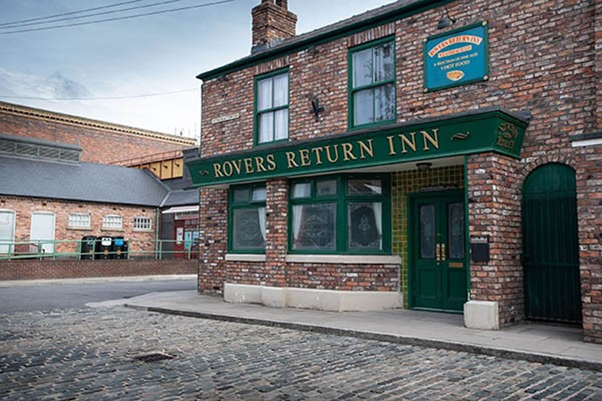 Coronation Street: The Tour with Meal for Two at Cafe Rouge